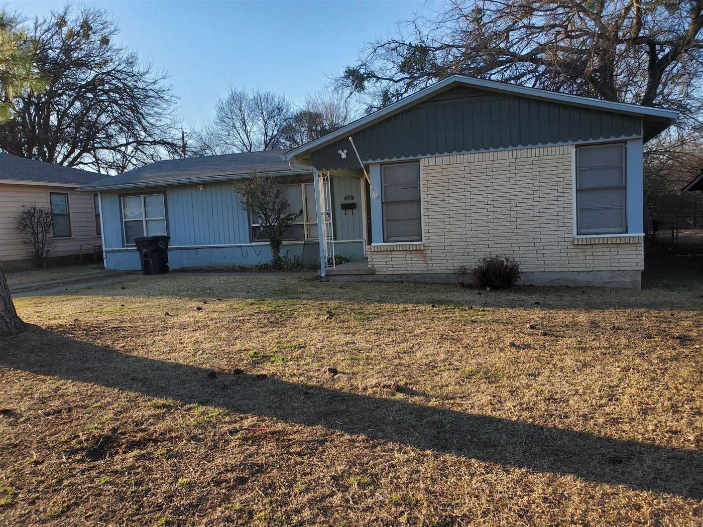 Home exterior before renovation